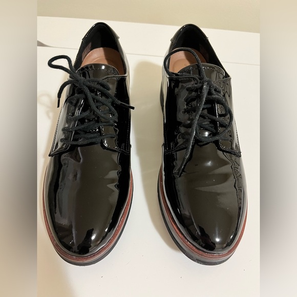 Clarks Shoes - Clarks black patent leather show Size 9.5